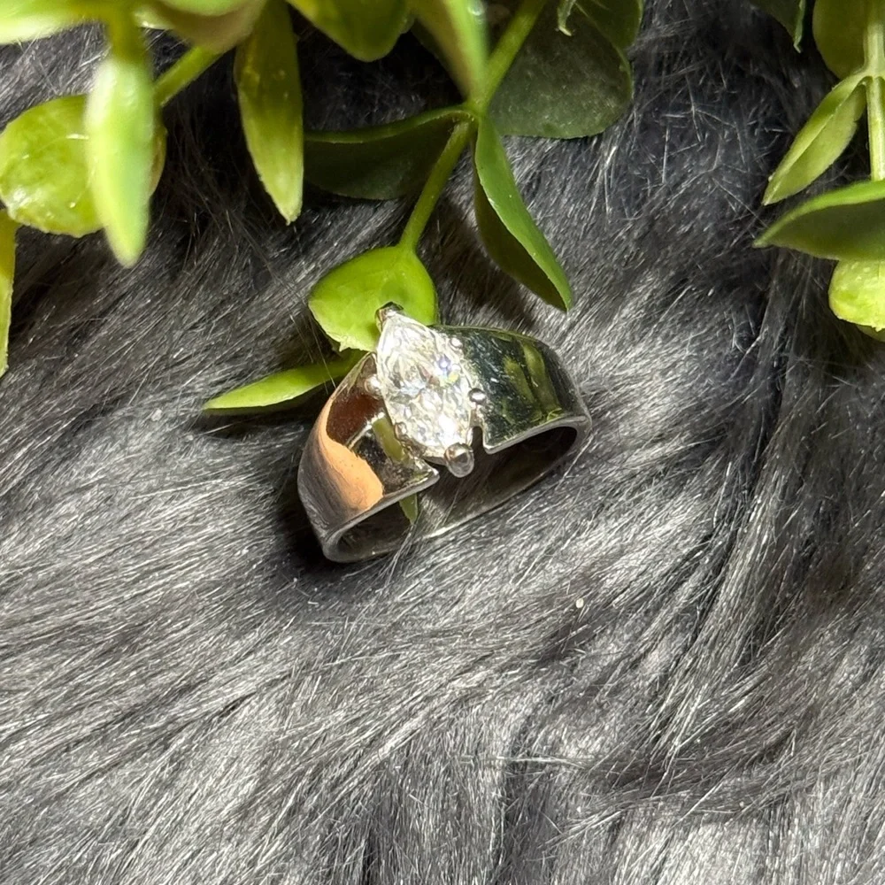 Silver Tone Marquise-Cut Clear Stone Ring - White‎